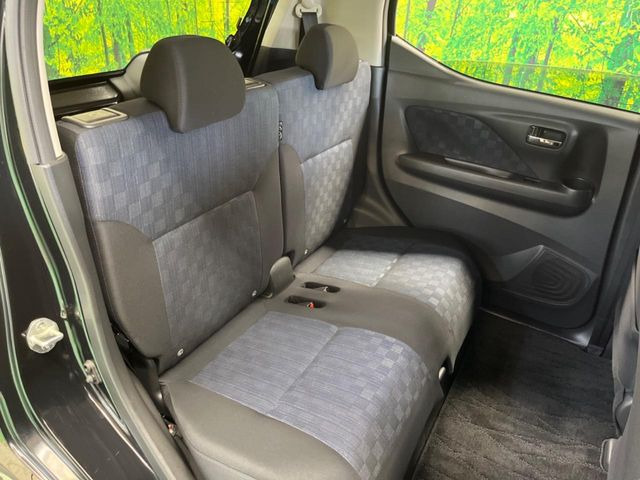 抗菌・消臭・防汚に最適!!【nanozone光触媒コーティング】の施工もオススメです。光触媒で紫外線を受けることによって車内をクリーンに保つことができます。