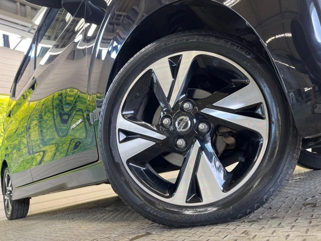 【純正15インチアルミホイール】ブレーキダストが気になる方も多いのでは?それなら、アルミホイールコーティングがおススメ!無機質ガラスを使用した当社オリジナルコーティング!ぜひお試し下さい!