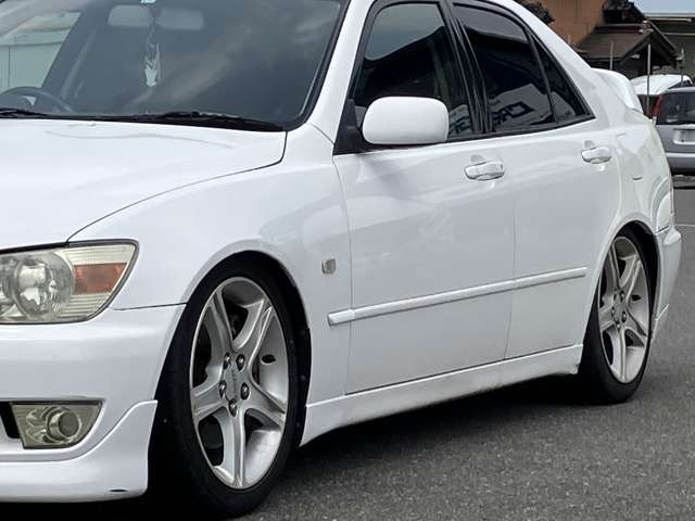 �I�[�����[�J�[�̎戵�����ł��q�l�̃j�[�Y�ɍ��킹����Ă������܂���