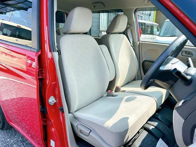 当店では軽自動車から普通車まで幅広くオールメーカーの車種・色・グレードを豊富に揃えております。