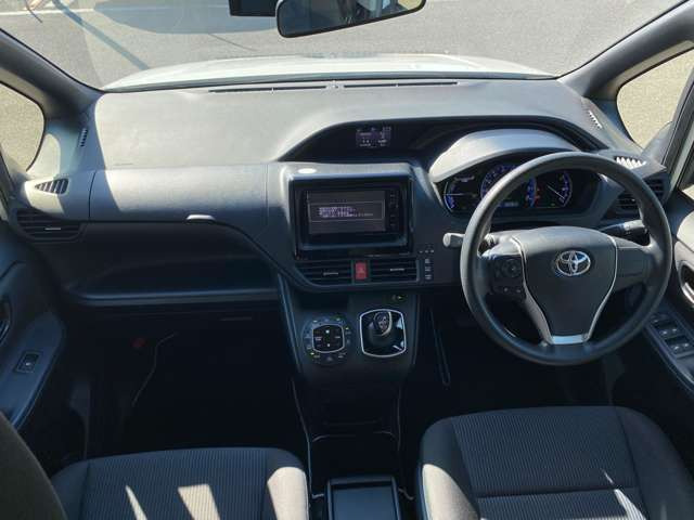 スリークロス滋賀店は総在庫200台以上展示!お客様のお気に入りの1台がきっと見つかります!軽自動車、普通車、キャンピングカーに福祉車両まで店頭に無い在庫もお探しできます♪お気軽にご来店ください!