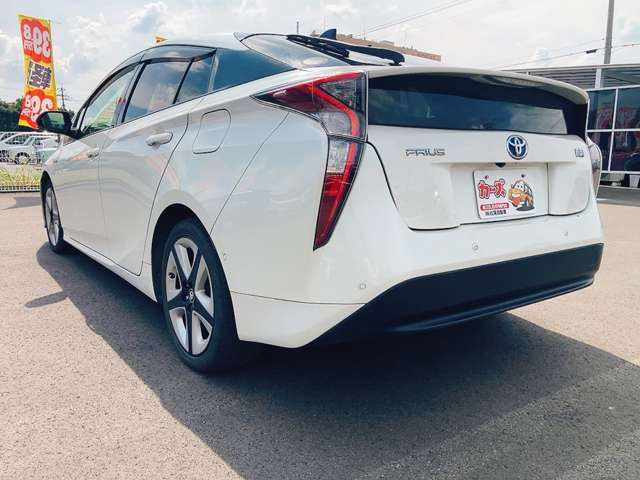 当店では軽自動車から普通車まで幅広くオールメーカーの車種・色・グレードを豊富に揃えております。