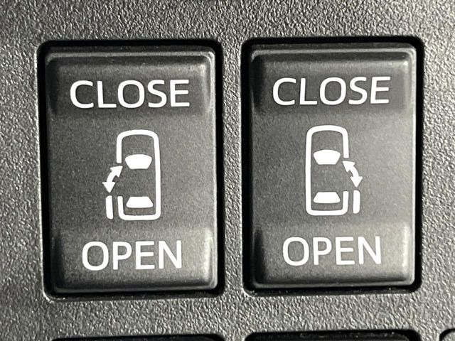 【両側パワースライドドア】スマートキーや運転席のスイッチで後席両側スライドドアの開閉が可能♪電動だから力を入れてドアを開ける必要が無く、小さなお子様でも簡単に開け閉めでき快適です♪