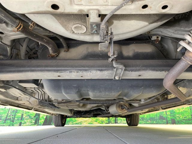 弊社では、全車『修復歴なし』のお車のみ取り扱っております。専任バイヤーによる厳選した仕入れの後、入庫後の車両チェックを行い、ネクステージが認定した高品質な中古車をご提供しております。