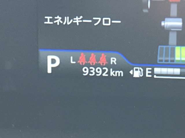 走行たったの9392キロと非常に少なめです