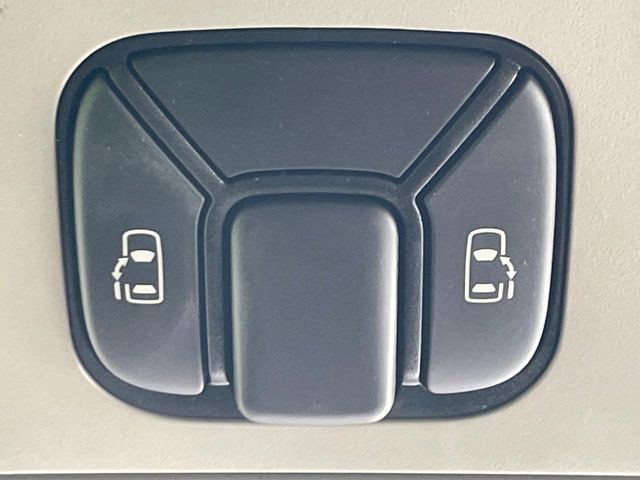 �y�����p���[�X���C�h�h�A�z�X�}�[�g�L�[��^�]�Ȃ̃X�C�b�`�Ō�ȗ����X���C�h�h�A�̊J���\���d��������͂����ăh�A���J����K�v�������A�����Ȃ��q�l�ł��ȒP�ɊJ���߂ł����K�ł���