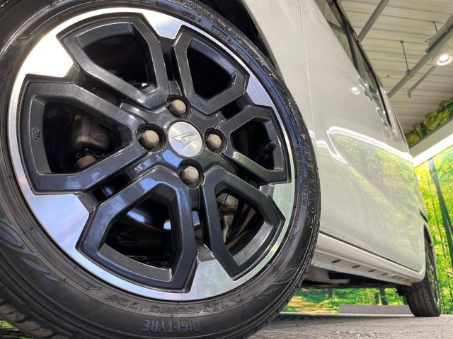 【純正15インチアルミホイール】外観にマッチした純正アルミホイールを装着しております。各種社外アルミホイールや、スタッドレスタイヤも取扱いしております。是非ご相談ください♪