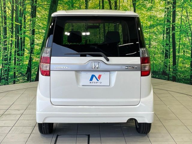 安心の最長10年・走行無制限保証(有償)をご用意。保証内容も充実はもちろん、無料点検&オイル交換や、年中無休の全国・24時間ロードサービスも付帯されておりますのでご安心下さい。