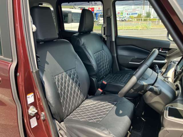 使用感のないきれいな運転席シートです!