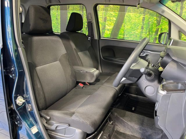 【シートヒーター】寒い日に重宝するシートヒーター!エアコンより早く温まってくれるので寒がりの人も安心ですね♪エアコンの温風は乾燥するから苦手、という方にもをおすすめです。