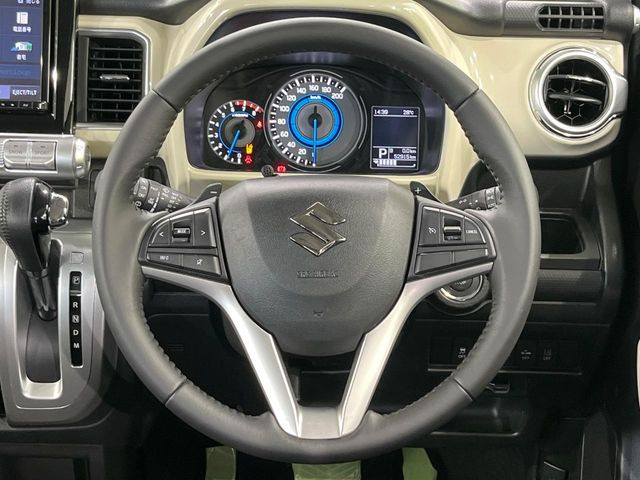 �y�����v�����X�e�A�����O�z�㎿�Ȋv���g�p���邱�ƂŁA��ɂ����������݂ƂĂ��^�]���₷���n���h���ł���