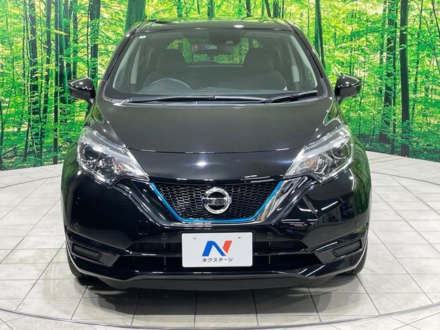 ��D�]�𒸂��Ă���܂��{�f�B�̒e�X�v���b�V���R�[�g���D�]��t���B�ʏ�̃K���X�R�[�g�ƈقȂ�A�ϋv�N��6�N�̖��@���K���X�R�[�e�B���O���A�{�f�B���L���C�ȏ�Ԃɕۂ��Ă���܂��B