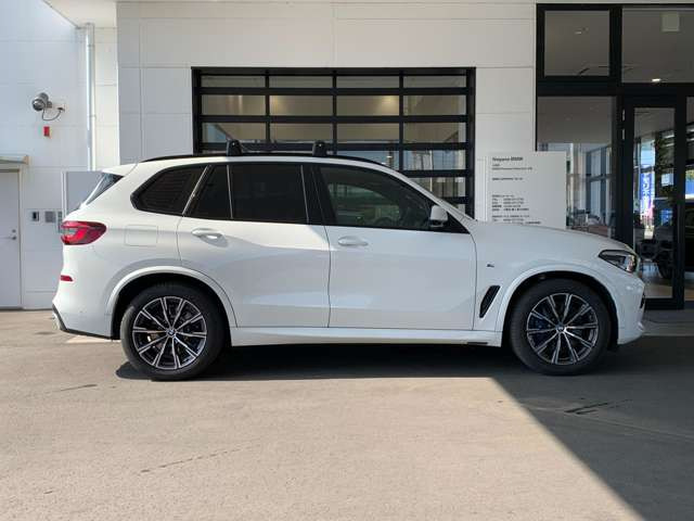 X5xドライブ 35d Mスポーツ 4WD