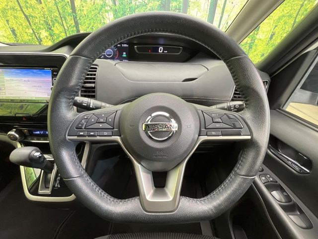 �y�����v�����X�e�A�����O�z�㎿�Ȋv���g�p���邱�ƂŁA��ɂ����������݂ƂĂ��^�]���₷���n���h���ł���