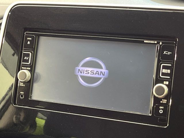 �y�����i�r�z�l�C�̏����i�r�𑕔����Ă���܂��B�i�r�̎g���₷���͂������A�I�[�f�B�I�@�\���[��!�L�����v�◷�s�͂������A�ʋ΂┃�����ȂǕ��i�̃h���C�u���y�����Ȃ�͂���