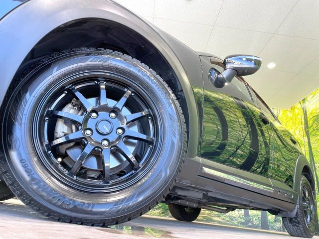 【アルミホイール】外観にマッチしたアルミホイールを装着しております。各種アルミホイールや、スタッドレスタイヤも取扱いしております。是非ご相談ください♪