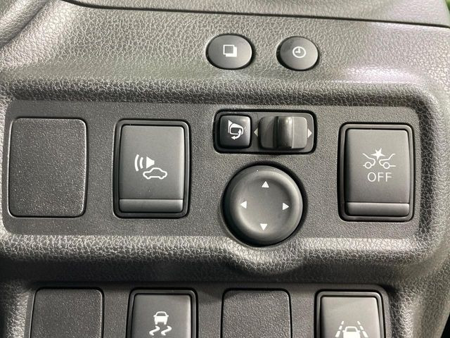 �y�G�}�[�W�F���V�[�u���[�L�z���s���ɑO���̎ԗ�����F�����A�Փ˂������Ȏ��͌x��ƃu���[�L�ŏՓˉ���Ɣ�Q�y�����A�V�X�g�B�����S�Ƀh���C�u�����y���݂��������܂��B