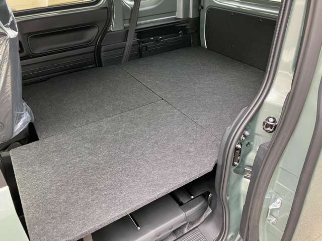 N-VANファン ターボ 4WD