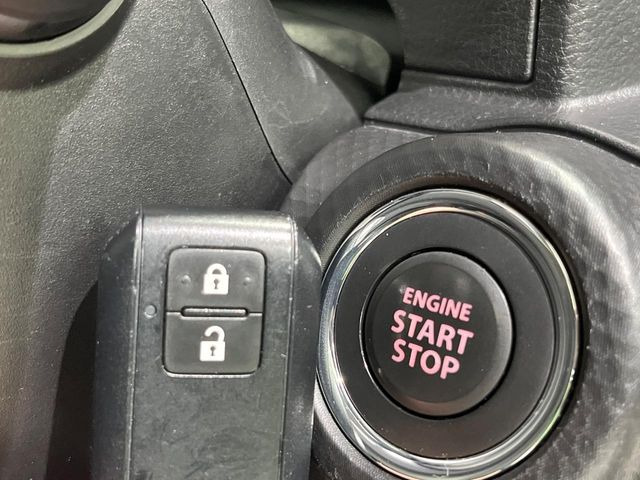 �y�L�[���X�X�^�[�g�V�X�e���z�J�o����|�P�b�g�ɓ��ꂽ�܂܂ł��h�A�̎{���E�������\�ȃX�}�[�g�L�[�𑕔��B�G���W���̃I���E�I�t�����J�M�����o���K�v����������Ƃ��Ă��֗��ł���