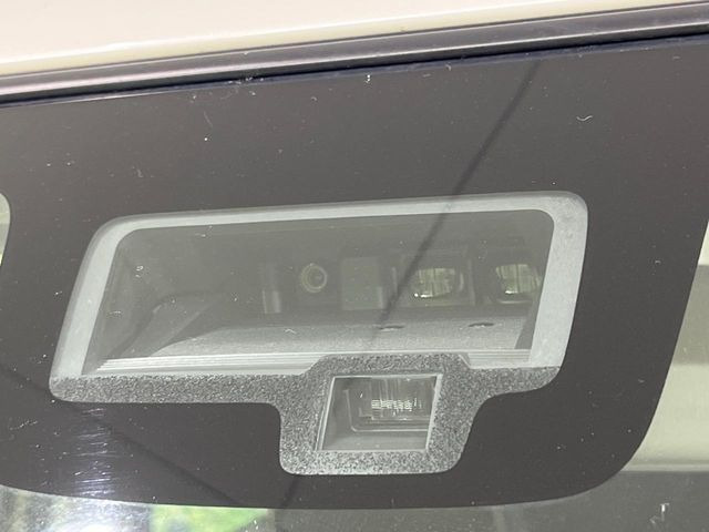 �y�X�Y�L �Z�[�t�e�B�T�|�[�g�z���s���ɑO���̎ԗ�����F�����A�Փ˂������Ȏ��͌x��ƃu���[�L�ŏՓˉ���Ɣ�Q�y�����A�V�X�g�B�����S�Ƀh���C�u�����y���݂��������܂��B