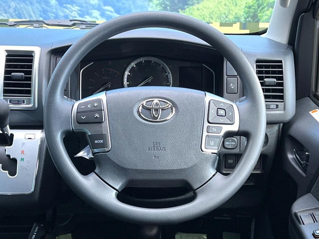 �y�����v�����X�e�A�����O�z�㎿�Ȋv���g�p���邱�ƂŁA��ɂ����������݂ƂĂ��^�]���₷���n���h���ł���