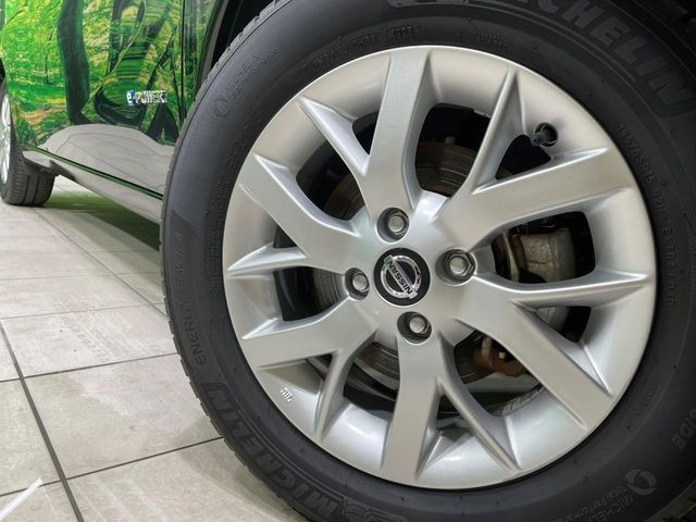 �y����15�C���`�A���~�z�C�[���z�O�ςɃ}�b�`���������A���~�z�C�[���𑕒����Ă���܂��B�e��ЊO�A���~�z�C�[����A�X�^�b�h���X�^�C�����戵�����Ă���܂��B���񂲑��k����������