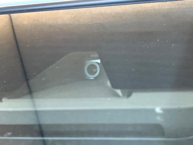 �y�g���^�Z�[�t�e�B�Z���X�z���s���ɑO���̎ԗ�����F�����A�Փ˂������Ȏ��͌x��ƃu���[�L�ŏՓˉ���Ɣ�Q�y�����A�V�X�g�B�����S�Ƀh���C�u�����y���݂��������܂��B