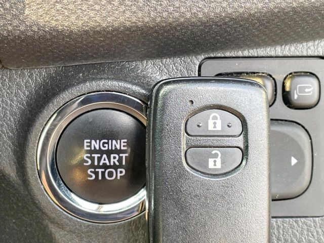 �y�X�}�[�g�L�[�z�J�o����|�P�b�g�ɓ��ꂽ�܂܂ł��h�A�̎{���E�������\�ȃX�}�[�g�L�[�𑕔��B�G���W���̃I���E�I�t�����J�M�����o���K�v����������Ƃ��Ă��֗��ł���