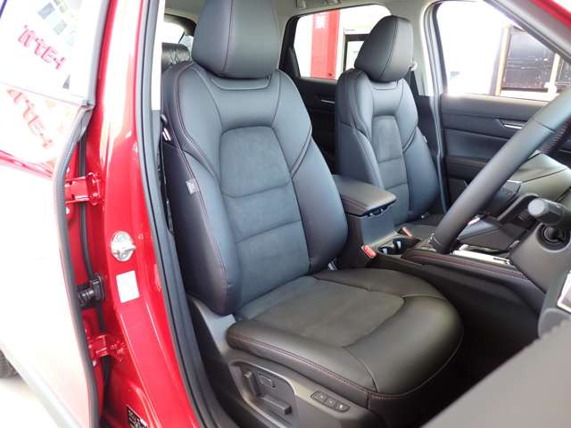 ���V�[�g�͍���ł������ʂ�w������̒��S�����̓O���������N�XR�Ƃ����X�E�F�[�h���Ȋ��Ŏ�G��̂悢���n�ɂȂ��Ă��܂���