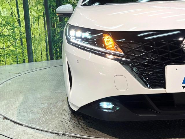 �yLED�w�b�h���C�g�z���V����ԑ��s�����ǍD�Ȏ��E���m�ۂ����S���ĉ^�]�ł��鍂�P�xLED�w�b�h���C�g�𑕔�!�_�����x�������A����d�͂��}�����Ă��܂��B