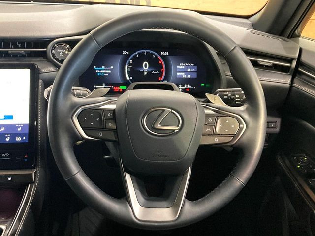 �y�����v�����X�e�A�����O�z�㎿�Ȋv���g�p���邱�ƂŁA��ɂ����������݂ƂĂ��^�]���₷���n���h���ł���