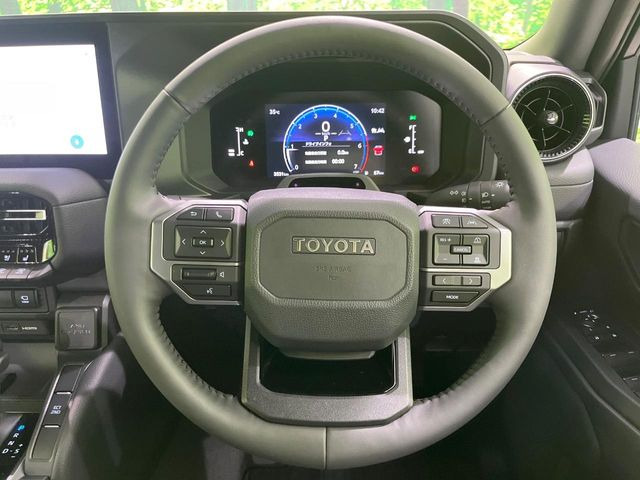 �y�����v�����X�e�A�����O�z�㎿�Ȋv���g�p���邱�ƂŁA��ɂ����������݂ƂĂ��^�]���₷���n���h���ł���