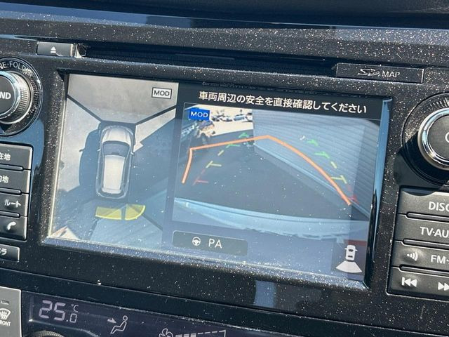 【アラウンドビューモニター】専用のカメラにより、上から見下ろしたような視点で360度クルマの周囲を確認することができます☆死角部分も確認しやすく、狭い場所での切り返しや駐車もスムーズに行えます。