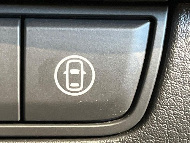 �y�X�}�[�g�u���[�L�T�|�[�g�z���s���ɑO���̎ԗ�����F�����A�Փ˂������Ȏ��͌x��ƃu���[�L�ŏՓˉ���Ɣ�Q�y�����A�V�X�g�B�����S�Ƀh���C�u�����y���݂��������܂��B