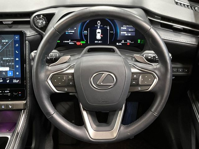 �y�����v�����X�e�A�����O�z�㎿�Ȋv���g�p���邱�ƂŁA��ɂ����������݂ƂĂ��^�]���₷���n���h���ł���