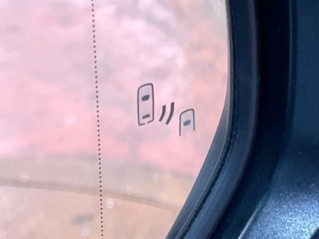 �y�u���C���h�X�|�b�g���j�^�[�z���s���A�h�A�~���[�̎��p�ɂȂ�₷���ӏ��Ɍ㑱�Ԃ��ڋ߂���ƃT�C�h�~���[�̃����Y�Ɍx����\��!�h���C�o�[�ɒ��ӊ��N�����Ă���܂��B