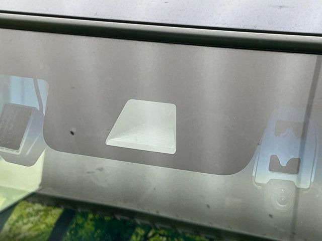 �y�z���_�Z���V���O�z���s���ɑO���̎ԗ�����F�����A�Փ˂������Ȏ��͌x��ƃu���[�L�ŏՓˉ���Ɣ�Q�y�����A�V�X�g�B�����S�Ƀh���C�u�����y���݂��������܂��B