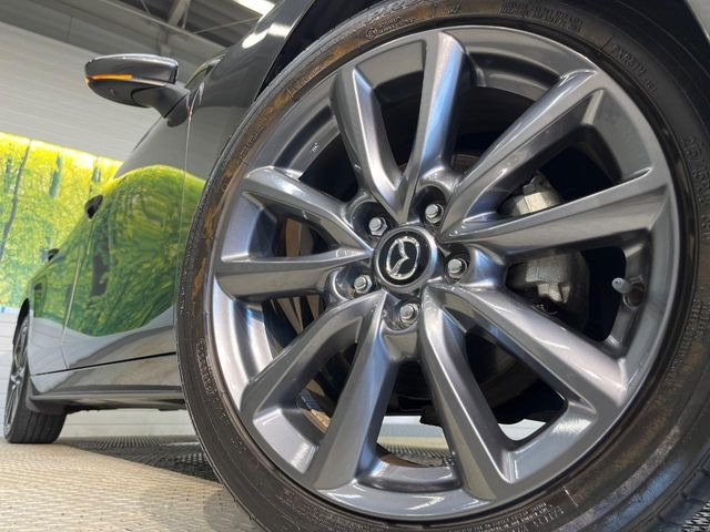 �y����18�C���`�A���~�z�C�[���z�O�ςɃ}�b�`���������A���~�z�C�[���𑕒����Ă���܂��B�e��ЊO�A���~�z�C�[����A�X�^�b�h���X�^�C�����戵�����Ă���܂��B���񂲑��k����������