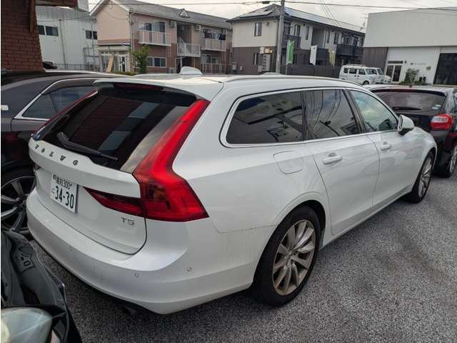 V90T6 AWD Rデザイン 4WD