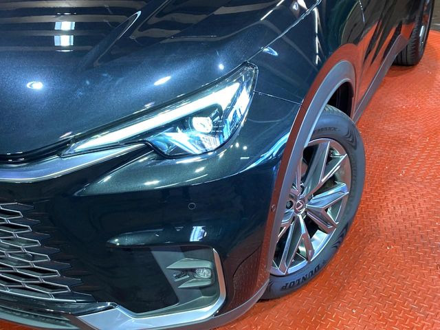 �yLED�w�b�h���C�g�z���V����ԑ��s�����ǍD�Ȏ��E���m�ۂ����S���ĉ^�]�ł��鍂�P�xLED�w�b�h���C�g�𑕔�!�_�����x�������A����d�͂��}�����Ă��܂��B