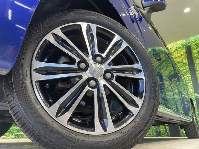 �y����15�C���`�A���~�z�C�[���z�O�ςɃ}�b�`���������A���~�z�C�[���𑕒����Ă���܂��B�e��ЊO�A���~�z�C�[����A�X�^�b�h���X�^�C�����戵�����Ă���܂��B���񂲑��k����������