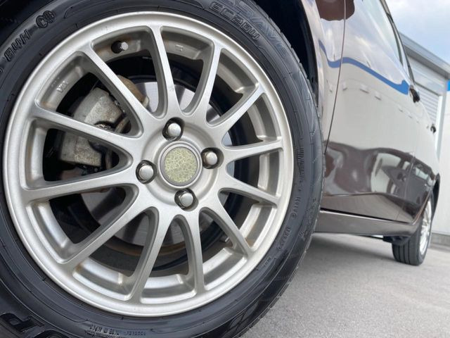 �y15�C���`�A���~�z�C�[���z�O�ςɃ}�b�`�����A���~�z�C�[���𑕒����Ă���܂��B�e��A���~�z�C�[����A�X�^�b�h���X�^�C�����戵�����Ă���܂��B���񂲑��k����������