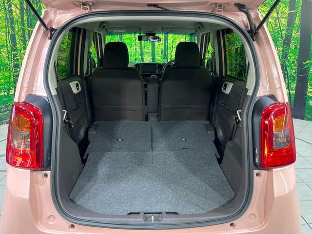 ���i�̂���������ʋ΁A���}���ɏ\���ȉ׎��X�y�[�X���m�ۂ��Ă���܂��B�Z�J���h�V�[�g��|���ƁA�傫�ȉו��̐ύڂ��\�ł���