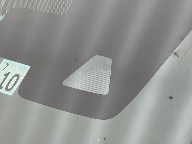 �yi-ACTIVESENSE�z���s���ɑO���̎ԗ�����F�����A�Փ˂������Ȏ��͌x��ƃu���[�L�ŏՓˉ���Ɣ�Q�y�����A�V�X�g�B�����S�Ƀh���C�u�����y���݂��������܂��B