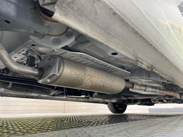 安心の最長10年・走行無制限保証(有償)をご用意。保証内容も充実はもちろん、無料点検&オイル交換や、年中無休の全国・24時間ロードサービスも付帯されておりますのでご安心下さい。