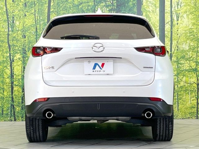 安心の最長10年・走行無制限保証(有償)をご用意。保証内容も充実はもちろん、無料点検&オイル交換や、年中無休の全国・24時間ロードサービスも付帯されておりますのでご安心下さい。