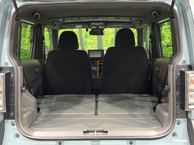 ���i�̂���������ʋ΁A���}���ɏ\���ȉ׎��X�y�[�X���m�ۂ��Ă���܂��B�Z�J���h�V�[�g��|���ƁA�傫�ȉו��̐ύڂ��\�ł���