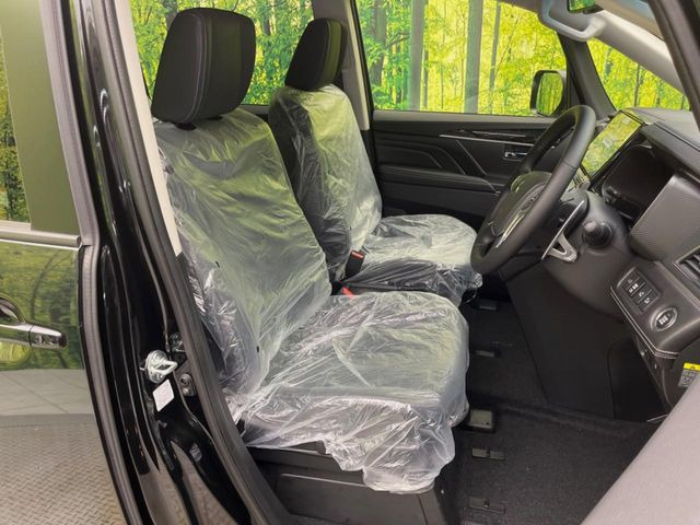 もちろん車内はキレイです♪よりクリーンな状態をキープしたいお客様には『ナノゾーンコート』がおすすめ!新型コロナウイルス対策や、除菌・消臭に効果を発揮し多くの方にご好評いただいております。