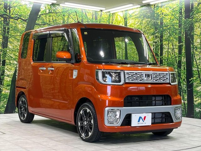 大好評のボディコーティング「弾スプラッシュコート」もご納車までに施工可能。通常のガラスコートと異なる、耐久年数6年の無機質ガラスコーティングが、ボディをキレイな状態に保ってくれます。