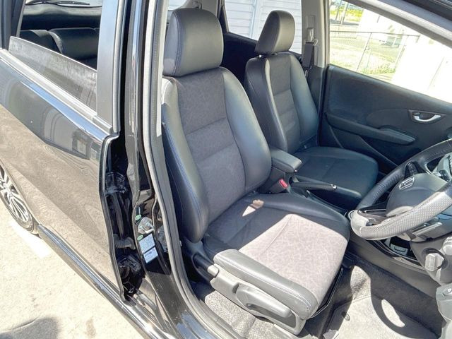 �^�]�ȃV�[�g���͎g�p�������Ȃ��A�ǍD�ȏ�ԂƂȂ��Ă��܂��B���J�Ɏg���Ă������Ƃ��悭�킩��܂��ˁB